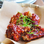 Hướng dẫn cách làm gà rán sốt cay Hàn Quốc ngon mê li dễ làm
