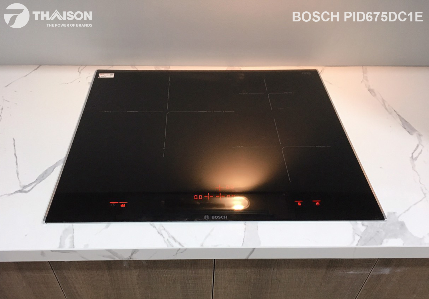 Đánh giá Bếp từ Bosch PID675DC1E trong không gian bếp gia đình. aligncenter