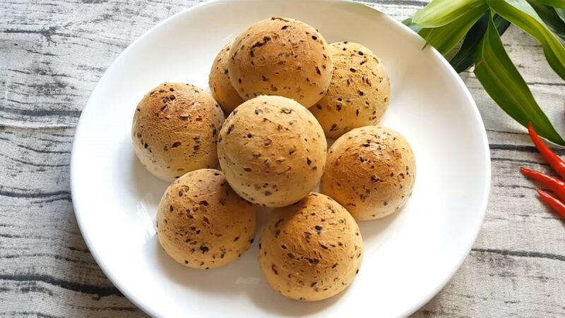 Bánh mì mè đen mochi Hàn Quốc