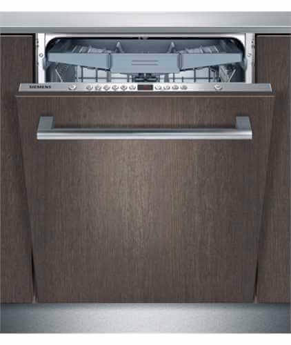 Cửa máy rửa bát âm tủ luôn được thiết kế đồng điệu với gian bếp aligncenter
